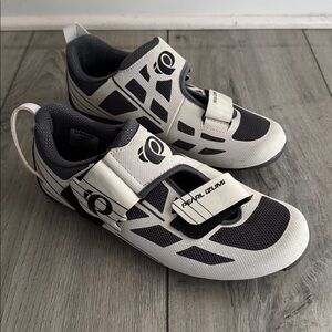 Pearl iZUMi Cycling Shoes